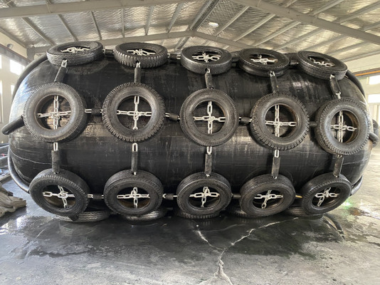 Typ netto Początkowe ciśnienie wewnętrzne 50 kPa Statek do wysyłki Marine Rubber Fender