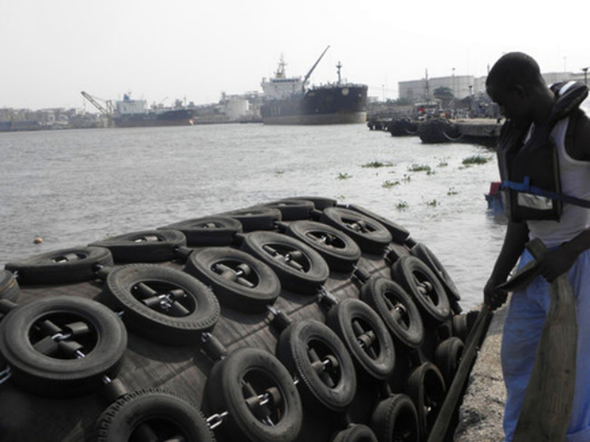 Zawiesie nadmuchiwane błotniki do łodzi Marine Rubber 0,05 mpa Yokohama Pneumatyczny błotnik